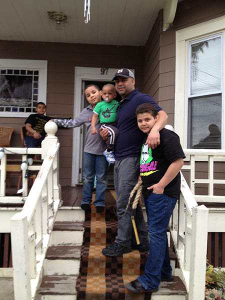 Stelvyn Mirabal with family